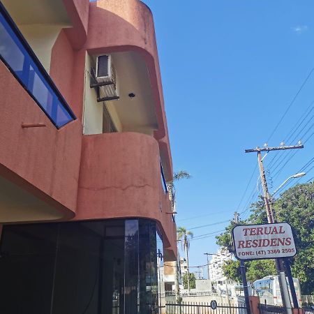 Terual Residens Apartment บอมบินญัส ภายนอก รูปภาพ